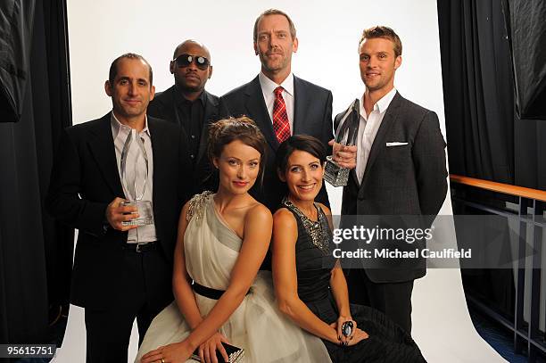 Actors Peter Jacobson. Omar Epps, Hugh Laurie, Jesse Spencer, Olivia Wilde and Lisa Edelstein pose for a Favorite TV Drama portrait during the...