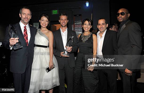 Actors Hugh Laurie, Olivia Wilde, Jesse Spencer, Lisa Edelstein, Peter Jacobson and Omar Epps backstage during the People's Choice Awards 2010 held...