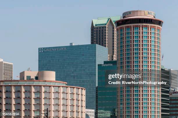 st. louis missouri skyline - missouri skyline stock pictures, royalty-free photos & images