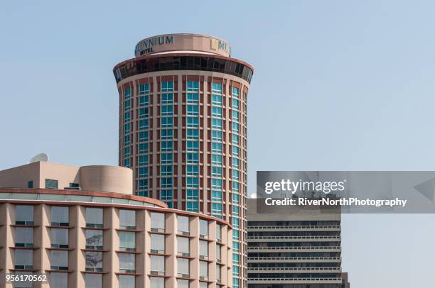 st. louis missouri skyline - missouri skyline stock pictures, royalty-free photos & images