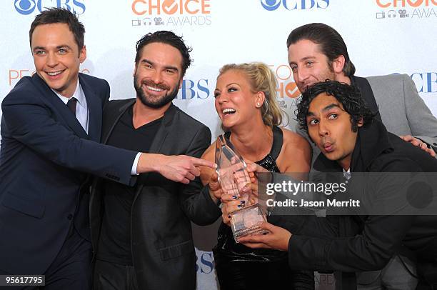 Actors Jim Parsons, Johnny Galecki, Kaley Cuoco, Simon Helberg and Kunal Nayyar pose in the press room during the People's Choice Awards 2010 held at...