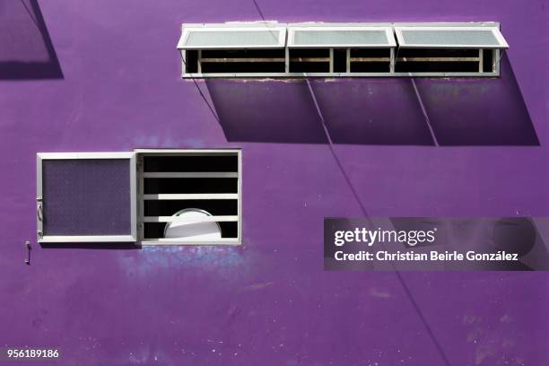 purple facade - can tho / vietnam - christian beirle fotografías e imágenes de stock
