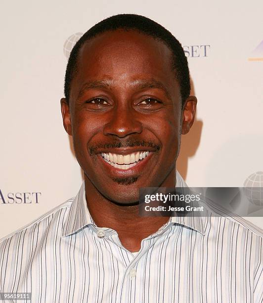 Desmond Howard arrives at the 2010 Official BCS National Championship Party at the Pasadena Convention Center on January 6, 2010 in Pasadena,...