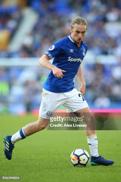 Tom Davies of Everton runs with the ball during the Premier League match between Everton and Southampton at Goodison Park on May 5, 2018 in...
