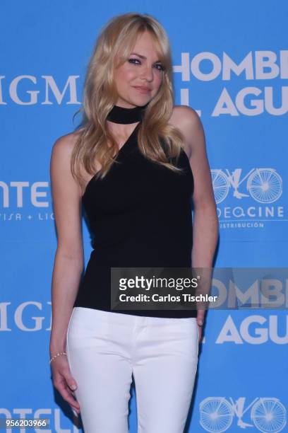 Actress Anna Faris poses during a press conference to promote the film Hombre al Agua at St. Regis Hotel on May 07, 2018 in Mexico City, Mexico.