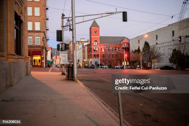 downtown street of butte, montana, usa - small town america stock-fotos und bilder