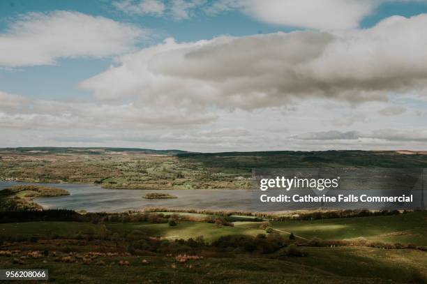 lough erne, county fermanagh, irish landscape - lough erne stock-fotos und bilder