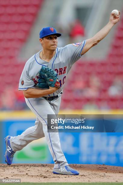 Jason Vargas of the New York Mets pitches during the first inning against the Cincinnati Reds at Great American Ball Park on May 8, 2018 in...