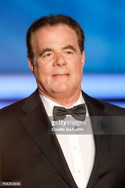 German singer Hein Simons performs during the tv show 'Stefanie Hertel - Die grosse Show zum Muttertag' on May 8, 2018 in Altenberg, Germany.