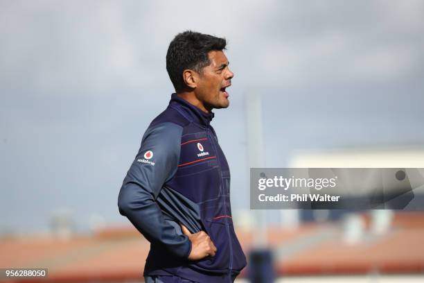 Warriors coach Stephen Kearney during a New Zealand Warriors NRL training session at Mt Smart Stadium on May 9, 2018 in Auckland, New Zealand.