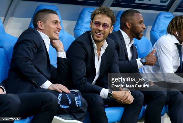 Marco Verratti, Neymar Jr, Kevin Rimane of PSG seating on the bench before the French Cup final between Les Herbiers VF and Paris Saint-Germain at...