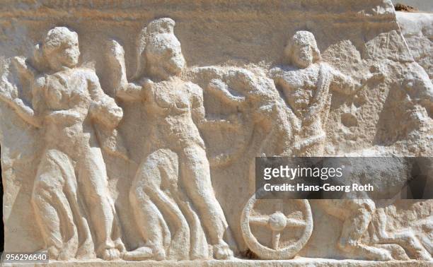 roman sarcophagus of the ancient city of panormos - fiskardo stockfoto's en -beelden