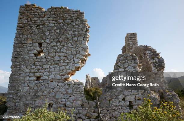 ruin of a byzantine basilica, early christian - fiskardo stockfoto's en -beelden