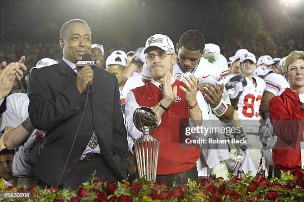 Rose Bowl: Ohio State coach Jim Tressel with ESPN announcer John Saunders during interview after game vs Oregon. Media. Pasadena, CA 1/1/2010 CREDIT:...