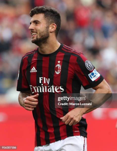 Patrick Cutrone of AC Milan celebrates his goal during the serie A match between AC Milan and Hellas Verona FC at Stadio Giuseppe Meazza on May 5,...