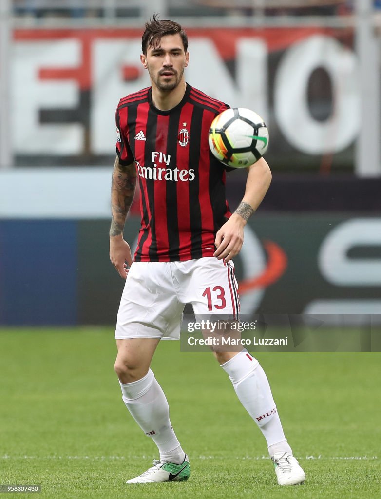 AC Milan v Hellas Verona FC - Serie A