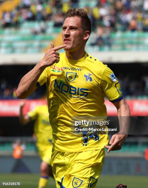 Valter Birsa of AC Chievo Verona celebrates after scoring the opening goal during the serie A match between AC Chievo Verona and FC Crotone at Stadio...