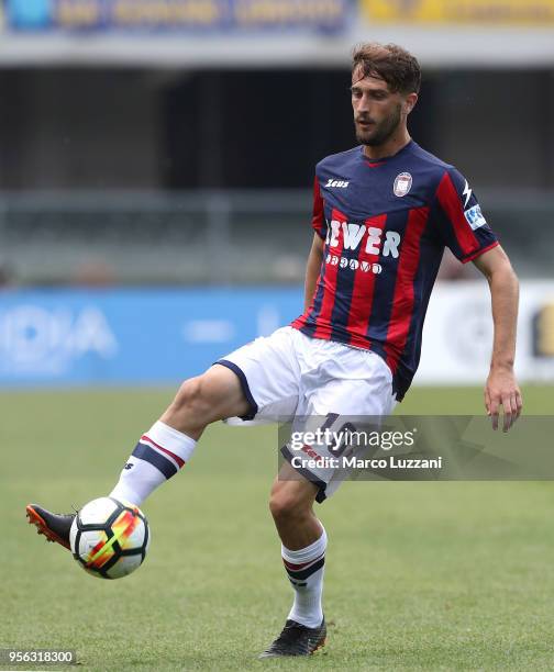 Andrea Barberis of FC Crotone in action during the serie A match between AC Chievo Verona and FC Crotone at Stadio Marc'Antonio Bentegodi on May 6,...