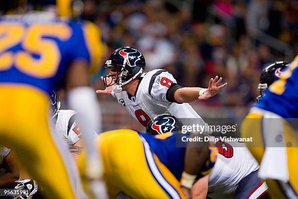 Matt Schaub of the Houston Texans calls out signals during the game against the St. Louis Rams at Edward Jones Dome on December 20, 2009 in St....