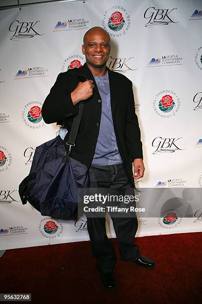 Former NFL player Warren Moon attends GBK's BCS National Championship Gift Lounge at the Pasadena Convention Center on January 6, 2010 in Pasadena,...