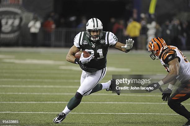 New York Jets Dustin Keller in action vs Cincinnati Bengals. East Rutherford, NJ 1/3/2010 CREDIT: John Iacono