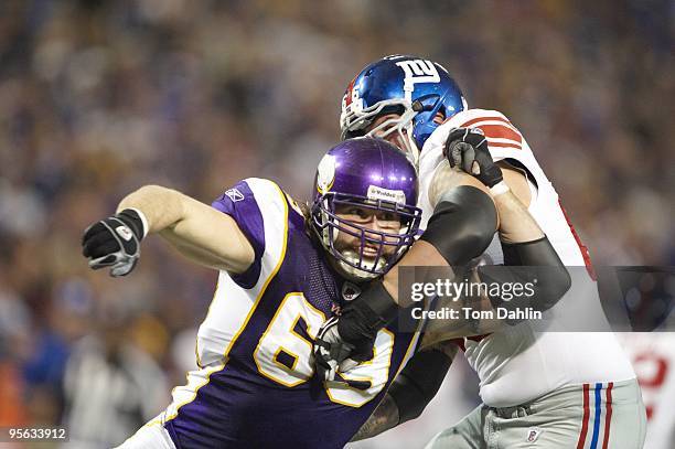 Minnesota Vikings Jared Allen in action vs New York Giants. Minneapolis, MN 1/3/2010 CREDIT: Tom Dahlin