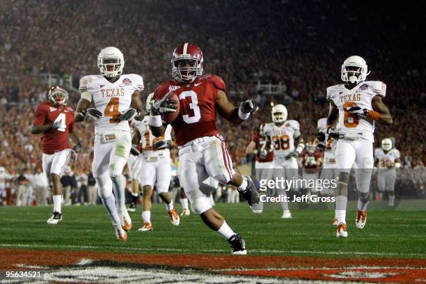 Running back Trent Richardson of the Alabama Crimson Tide runs for a touchdown against the Texas Longhorns in the second quarter of the Citi BCS...
