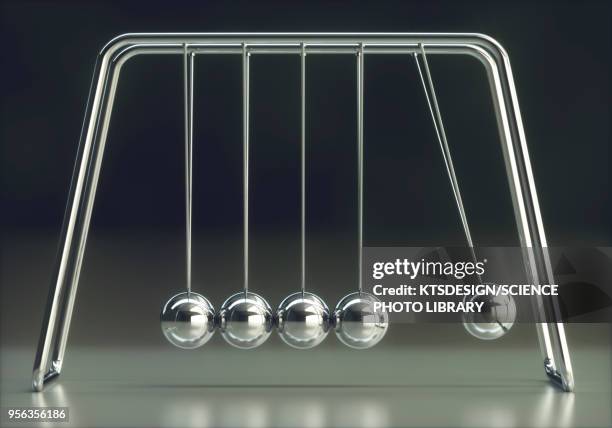 newtons cradle - kugelstoßpendel stock-fotos und bilder