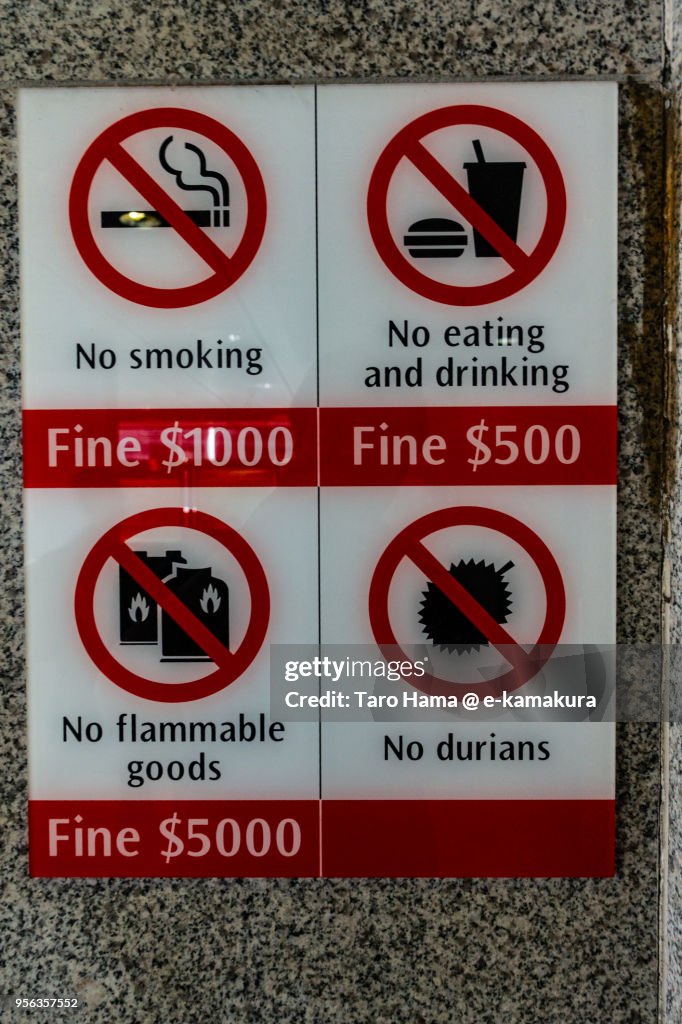 No Durian in the subway in Singapore