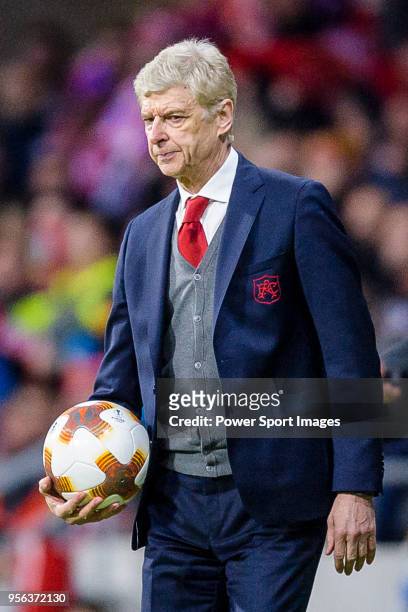 Coach Arsene Wenger of Arsenal FC reacts during the UEFA Europa League 2017-18 semi-finals match between Atletico de Madrid and Arsenal FC at Wanda...