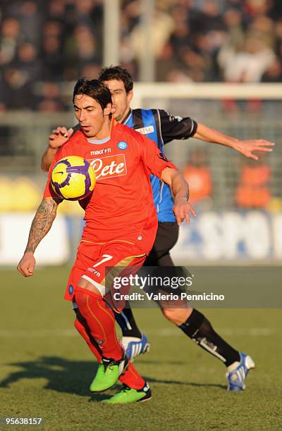 Ezequiel Ivan Lavezzi of SSC Napoli in action during the Serie A match between Atalanta BC and SSC Napoli at Stadio Atleti Azzurri d'Italia on...