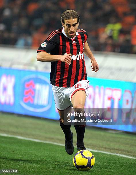 Mathieu Flamini of AC Milan in action during the Serie A match between AC Milan and Genoa CFC at Stadio Giuseppe Meazza on January 6, 2010 in Milan,...