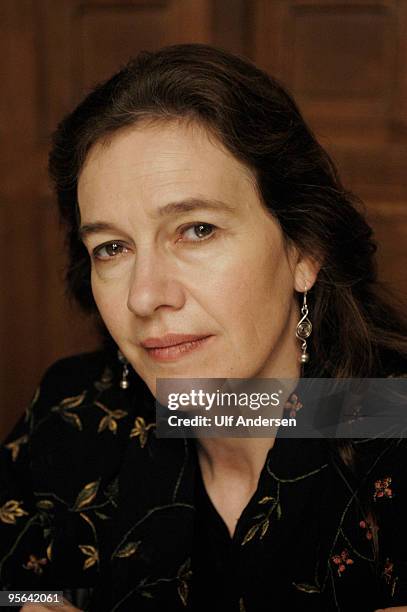 Portrait of author Louise Erdrich taken during a portrait session held on April 20, 2004 in Paris, France.