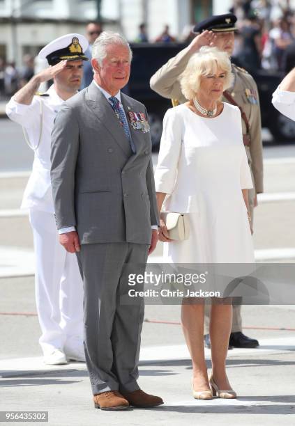 Prince Charles, Prince of Wales and Camilla, Duchess of Cornwall observe a minutes silence during a visit to the Tomb of the Unknown Soldier on May...