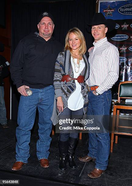 Country music artist Garth Brooks, singer Jewel, with husband and professional bull rider Ty Murray attend the PBR & Garth Brooks Teammates For Kids...