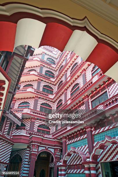 towering tiles, red mosque, pettah, fort, colombo, sri lanka - colombo pettah stock pictures, royalty-free photos & images