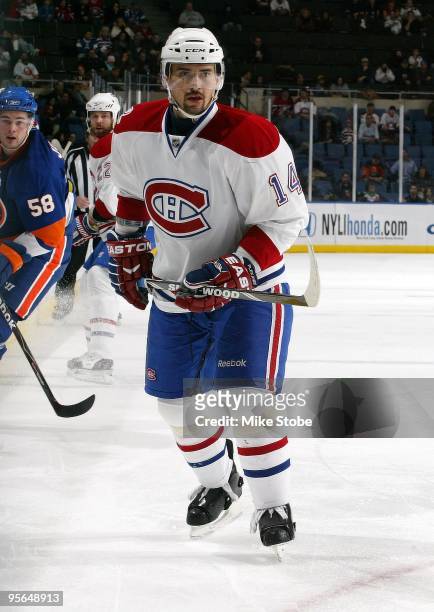 Tomas Plekanec of the Montreal Canadiens skates against the New York Islanders on December 19, 2009 at Nassau Coliseum in Uniondale, New York....