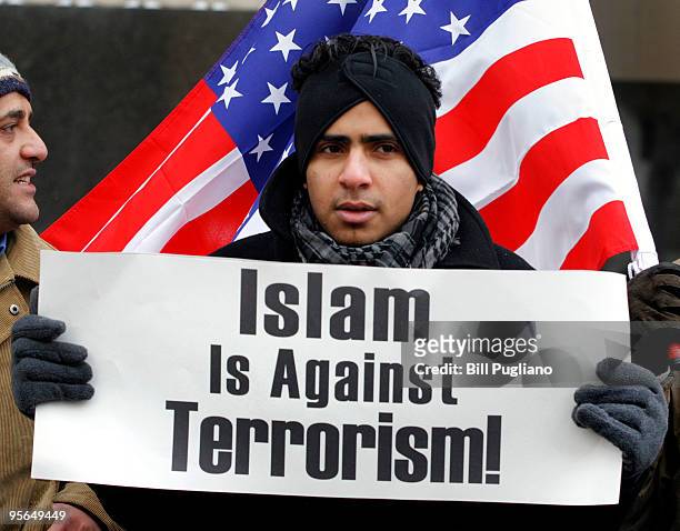 Moukhtar Alshamee of Dearborn, Michigan demonstrates in front of the Federal Courthouse where suspected terrorist Umar Farouk Abdulmutallab, a...