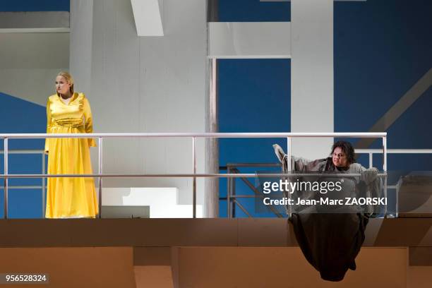 La soprano allemande Katrin Kapplusch et la soprano russe Elena Pankratova dans « Elektra » de Richard Strauss, une tragédie en un acte d'après le...