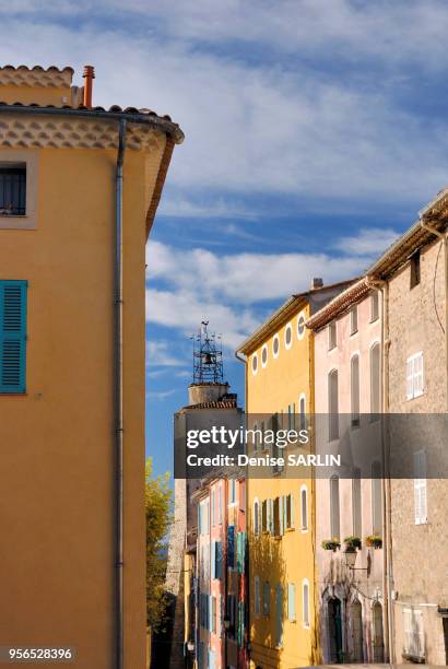Clocher et campanile du village de Lorgues, Var, France.