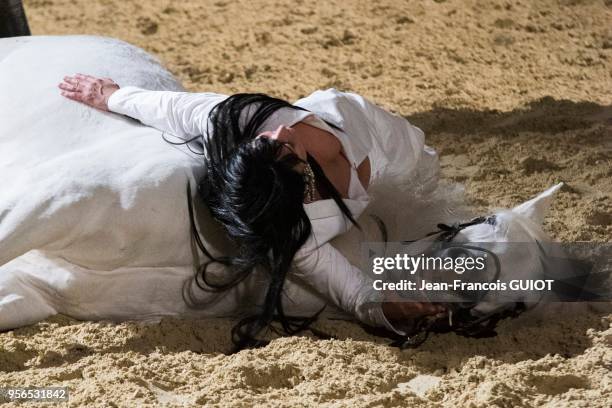 Spectacle équestre, orchestré par le cascadeur équestre et metteur en scène Mario Luraschi, accompagné de ses fidèles chevaux et la chorégraphe Anna...