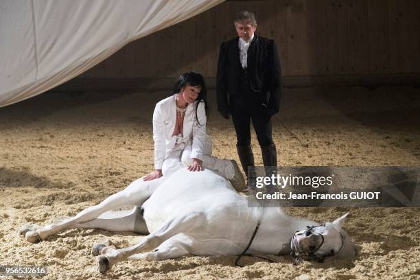 Spectacle équestre, orchestré par le cascadeur équestre et metteur en scène Mario Luraschi, accompagné de ses fidèles chevaux et la chorégraphe Anna...