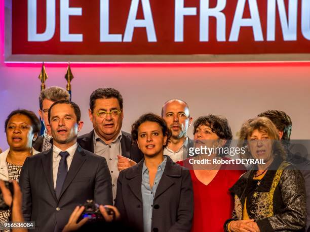 Benoit Hamon, candidat du Parti Socialiste à l'élection présidentielle 2017 et la ministre de l'Education Nationale Najat Vallaut-Belkacem lors d'un...
