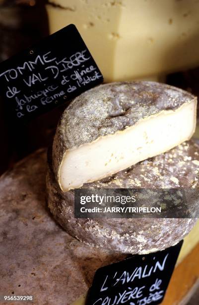 Savoie fromage Tomme de Val d'Isère//France, Savoie Tomme de Val d'Isère cheese.