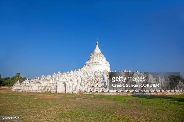 Myanmar , province de Mandalay, Mingun, Pagode Hsinbyume. Myanmar, Mandalay State, Mingun, Pagoda Hsinbyume.