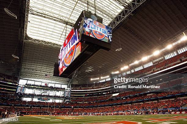 General view of the Mississippi Rebels and the Oklahoma State Cowboys during the AT&T Cotton Bowl on January 2, 2010 at Cowboys Stadium in Arlington,...