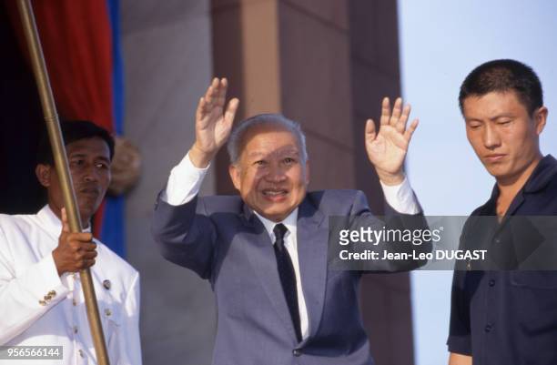 Le roi du Cambodge Norodom Sihanouk célébrant la fête de l'indépendance, à Phnom Penh, Cambodge.