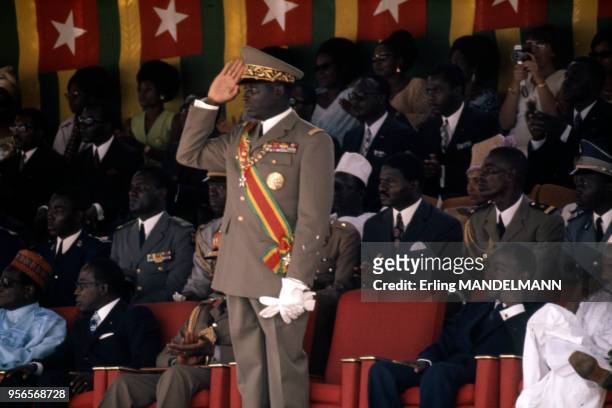 Léopold Sédar Senghor, le Président de la République du Sénégal, Yakubu Gowon, le chef d'Etat du Nigéria, Gnassingbé Eyadema, le Président de la...