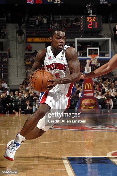 Rodney Stuckey of the Detroit Pistons drives to the basket during the game against the Chicago Bulls at the Palace of Auburn Hills on December 31,...