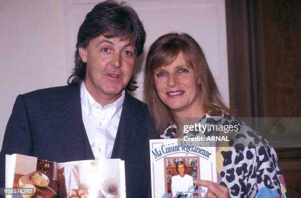 Paul et Linda Mc Cartney au Trianon Palace à Versailles le 1er avril 1992, France.